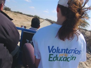 Voluntarios por la Educación en busca del futuro.