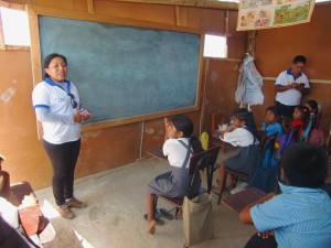 Alumnos de primaria y secundaria.